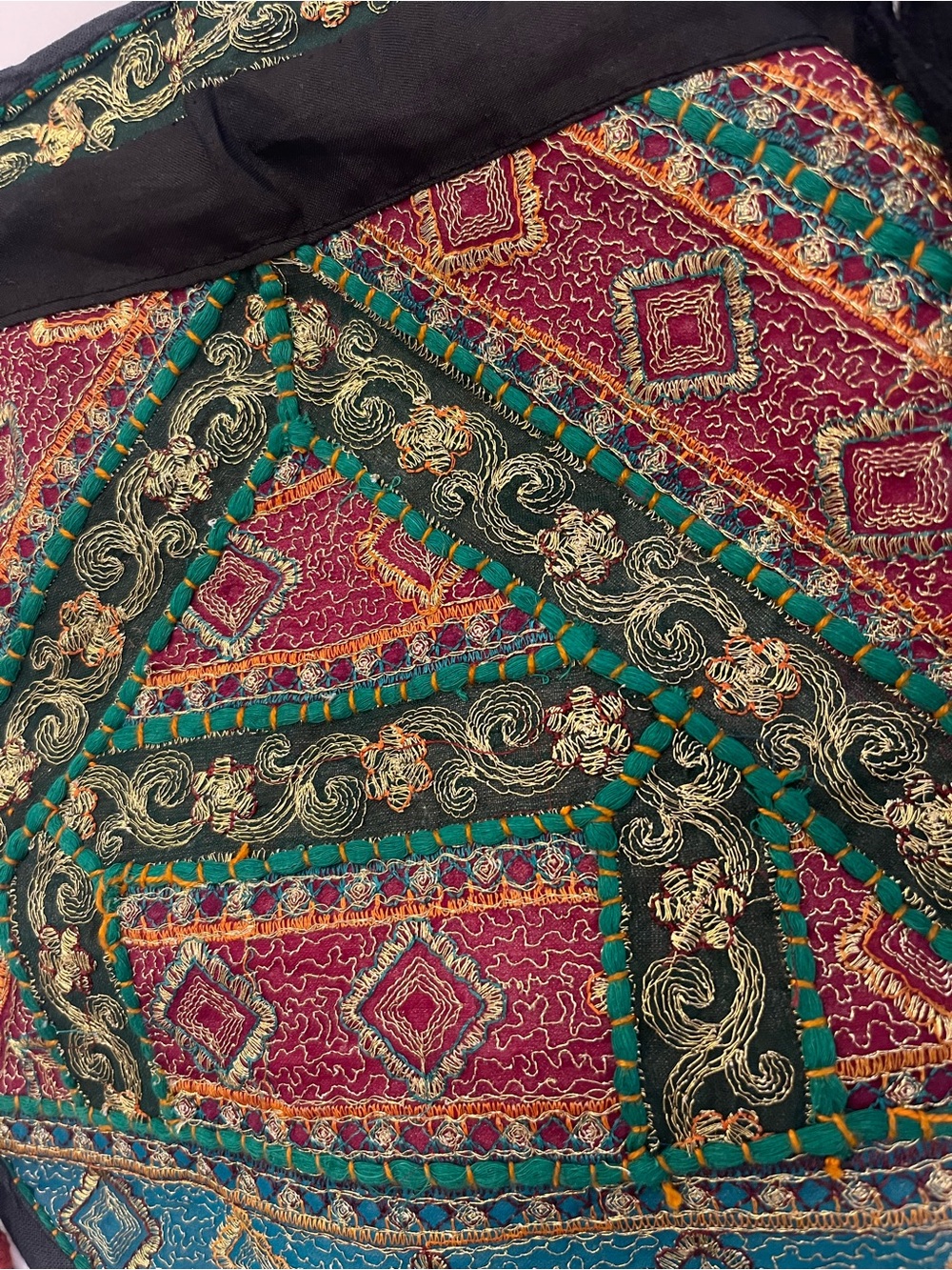 NWOT Handmade Embroidered Tassel Boho Bucket Bag - Picture 6 of 9